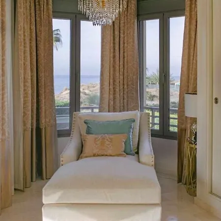 Magnifica En Primera Linea De Playa Villa Marbella